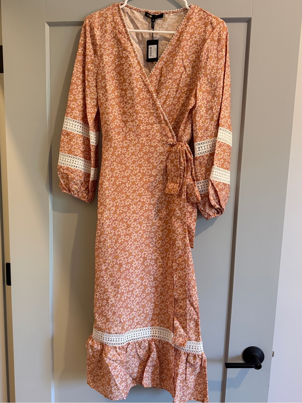 NWT Maje Restella Pink Daisy Floral Lace Wrap Midi Dress US 4